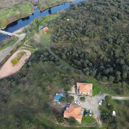 Racha Rachel, Tatil Evi *